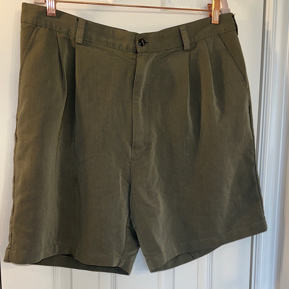 Croft & Barrow Men's Khaki Shorts